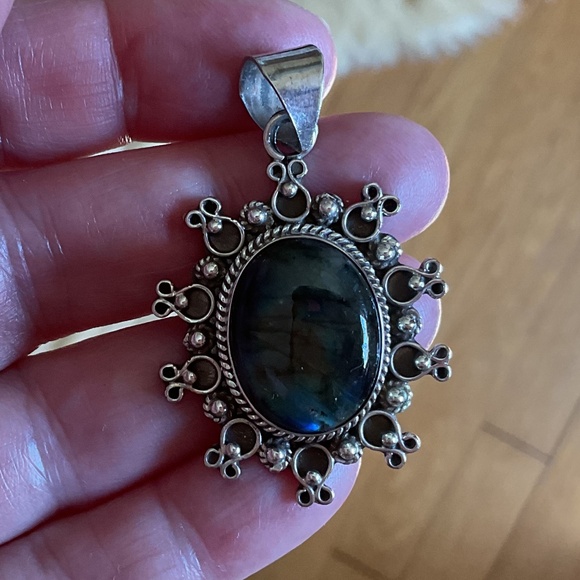 NWOT STERLING SILVER 925 Labradorite beautiful OvaL Pendant - Picture 6 of 8